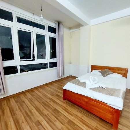 Hotel Khach San Ngoc Dung Dalat Exteriér fotografie